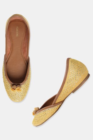 W Mustard Embroidered Closed Flat-Szaira