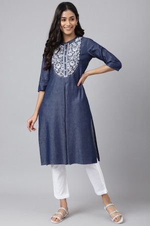 202 Kurta Jeans Stock Photos, High-Res Pictures, and Images - Getty Images